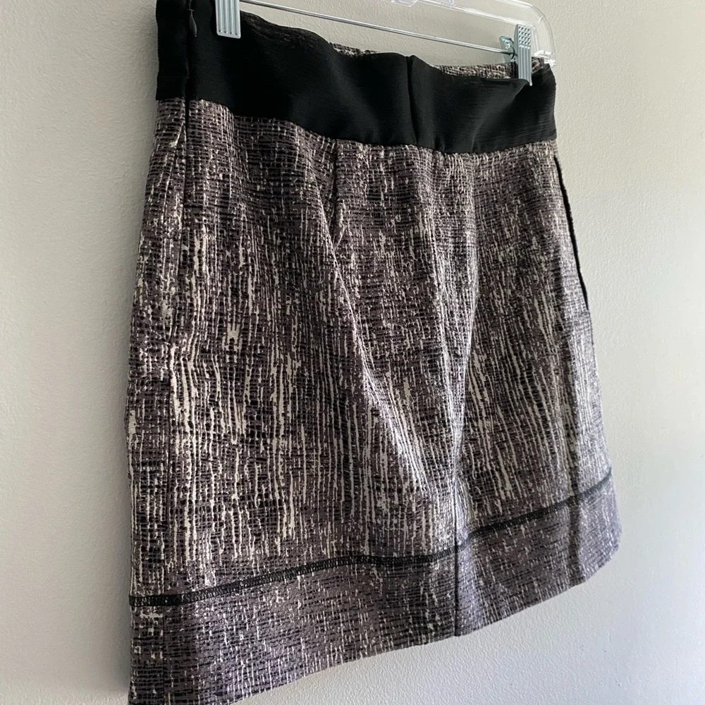 CLUB MONACO tweed mini skirt with black tie sash size 4 like new